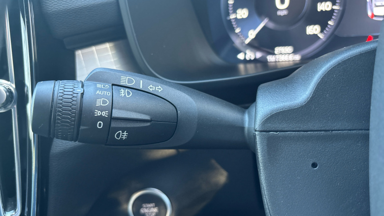 Volvo Xc40 1.5 T4 Recharge PHEV Plus Dark 5dr Auto Estate